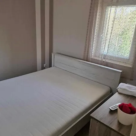 Harsfa Jakuzzis Nyaralo * Sarvaš